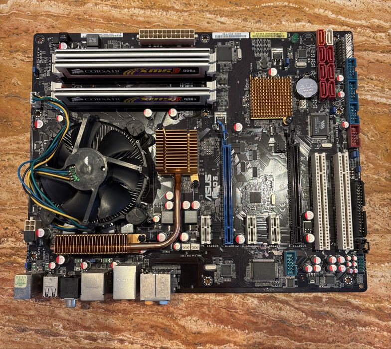 Motherboard Asus P5Q3 com CPU e RAM