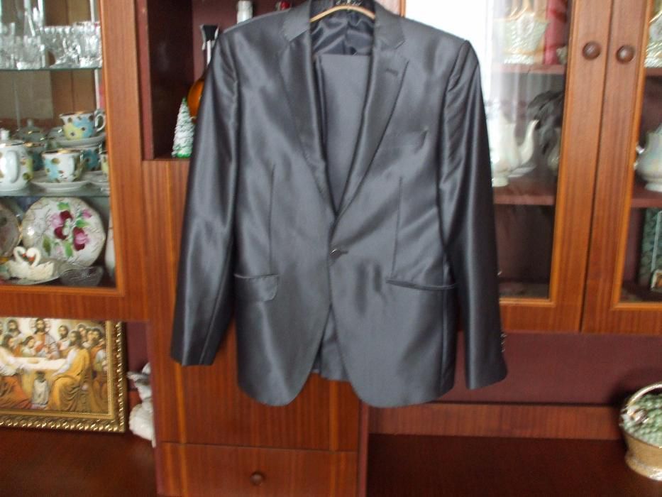 Костюм               .