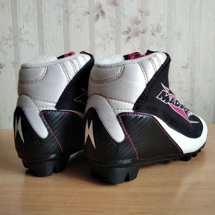 Dziecięce buty narciarskie biegowe MADSHUS BUTTERFLY roz.eu-32
