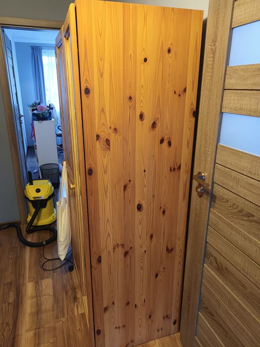 Szafa sosnowa duża z lustrem