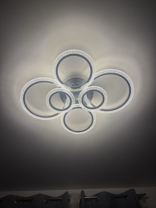 Żyrandol lampa sufitowa led rgb