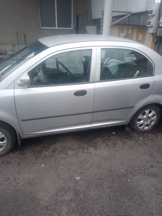 Чері обслужений сів поїхав