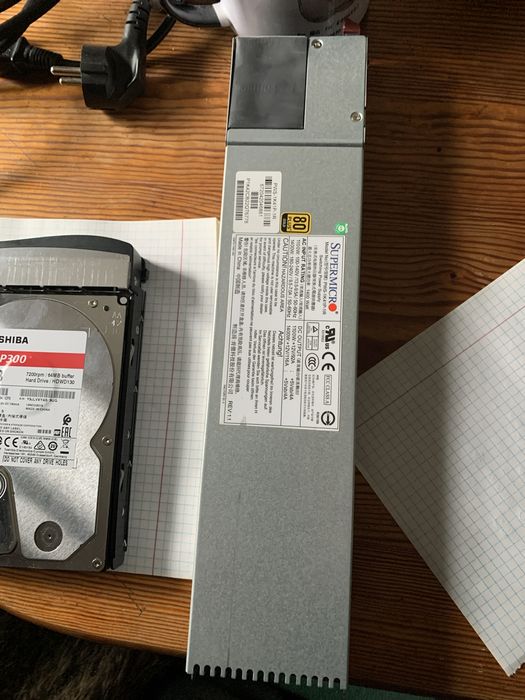 Жорсткі диски по 3 ТВ, 2 ТВ, Сервер, блоки живлення для сервера