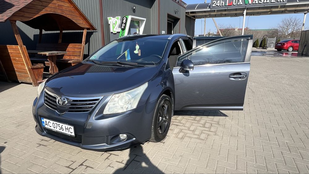 Toyota avensis 2008 2.0