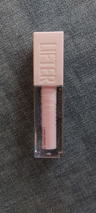 Błyszczyk Maybelline Lifter Gloss – Odcień 002 ICE (Z Kwasem Hialuronowym)