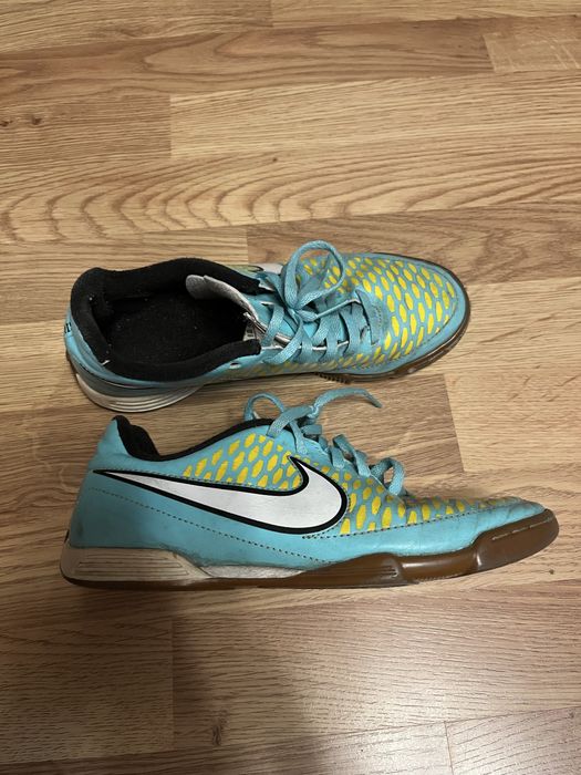 Nike кеди футзалки 36