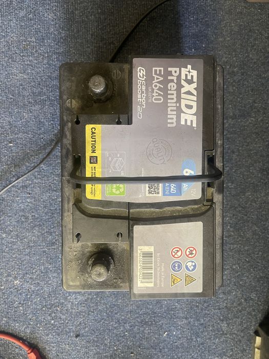 акумулятор автомобільний EXIDE premium 64ah 640A Carbon Boost 2.0 12V Euro плюс праворуч