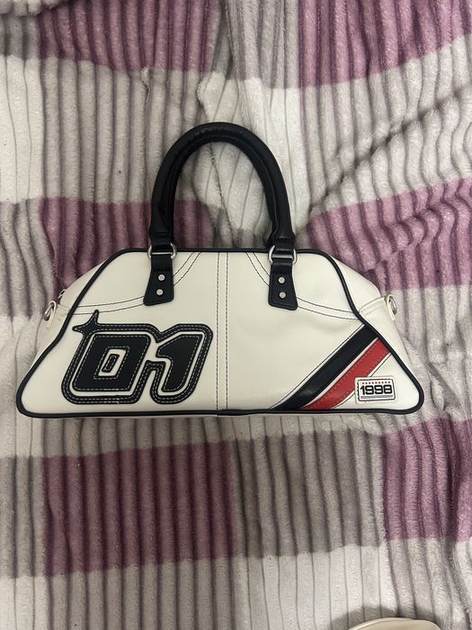 НОВААА  сумка Bershka Стан шикарний  шкіра 1100 грн .Сумка GUESS оріг
