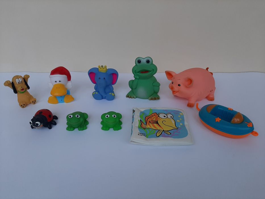 Резинові іграшки піщалки для купання