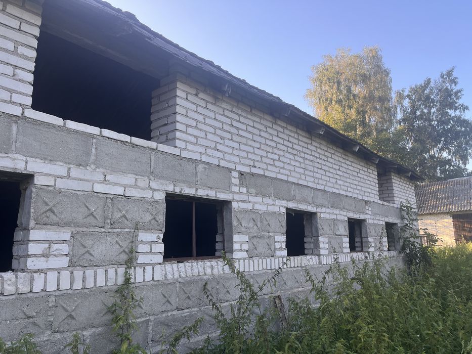 Sprzedam siedlisko 19 arow duża stodoła  i  obora  pod magazyn , dzialalność lub rolnictwo