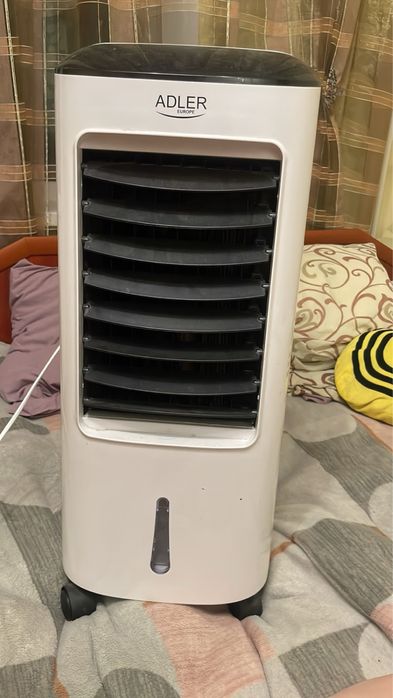 Напольний кондиціонер Adler