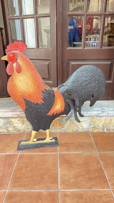 Galo decorativo em ferro
