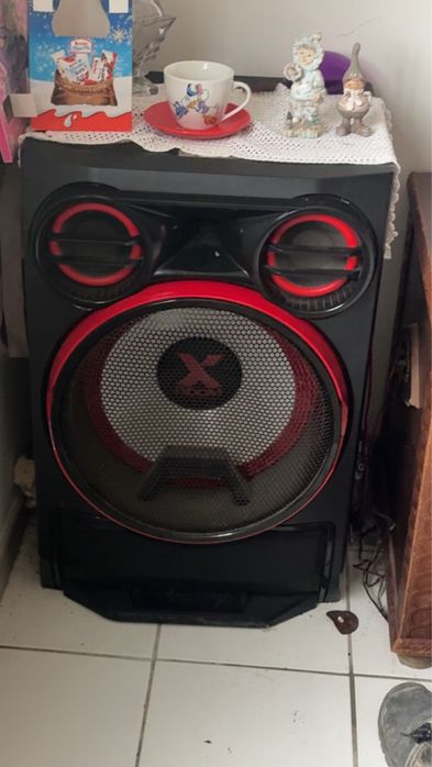 Colunas xbom com leds usadas como novas