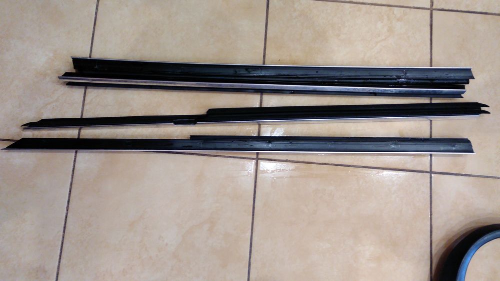 Внутрішні дверні молдинги, направляючі BMW e39 седан поштучно\разом