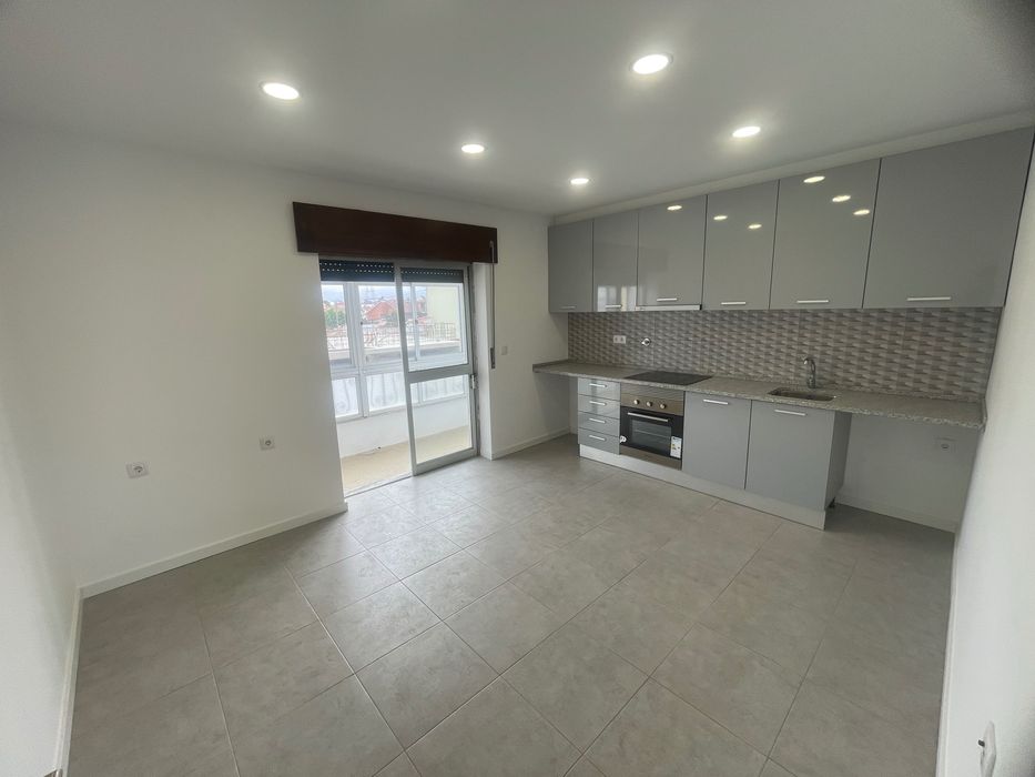 Andar de moradia T5 Fernão Ferro