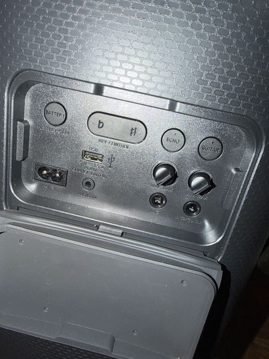 Coluna da Sony nova com bom som