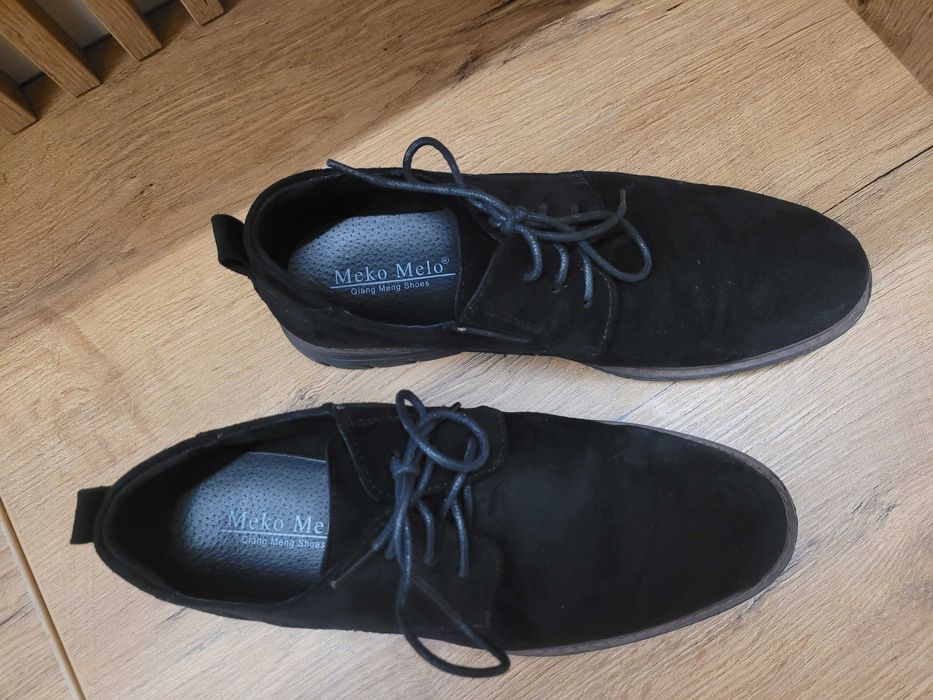 Półbuty  czarne zamszowe