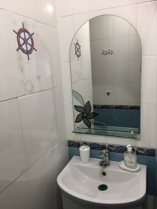 В 5ти  мин. от Курорта.