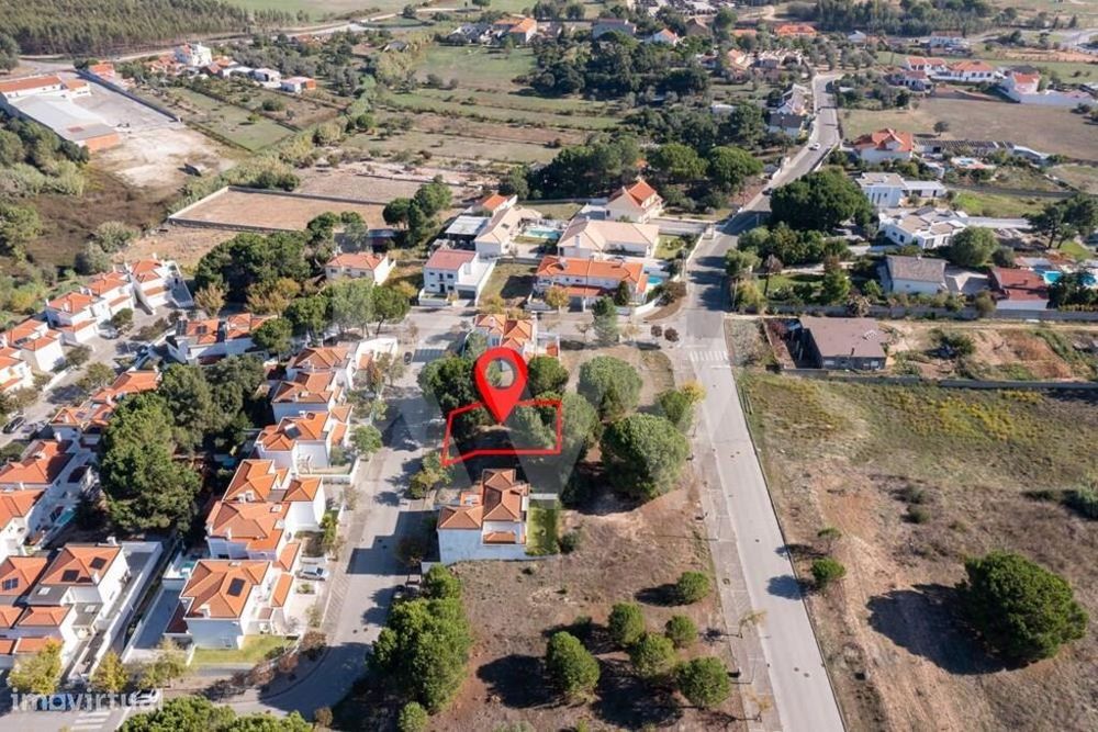 Vende-se Terreno Urbano no Entroncamento