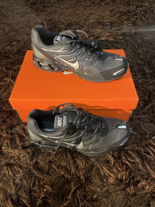 Tenis nike air max torch 4