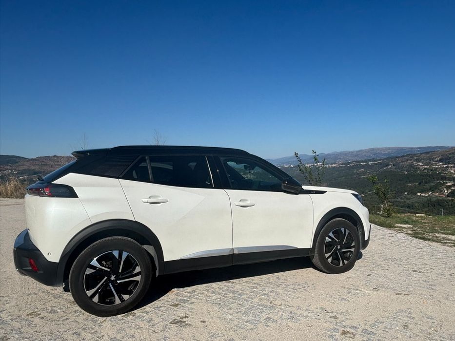Peugeot 2008 gt 1.2 pure -tech