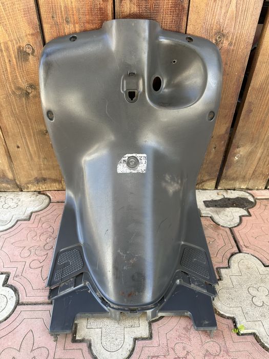 Підгезтник/Пластик Honda dio Cesta