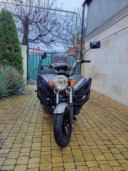 Электроскутер Titan Cargo трицикл 3-х местный 2500W/32A серый 2026