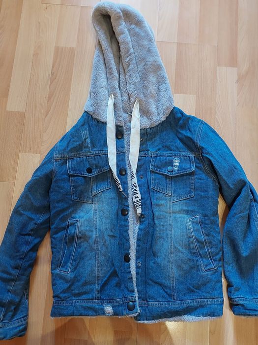 Утеплена джинсова куртка