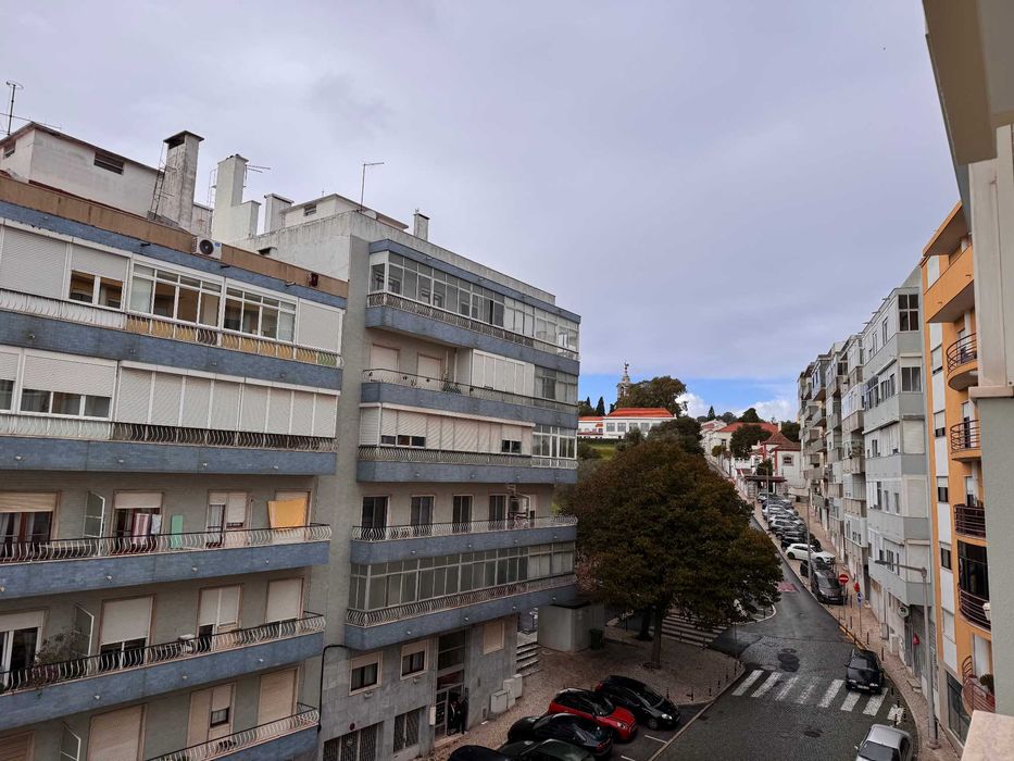 T2 na Ajuda c/Cozinha equipada - a estrear após obras totais