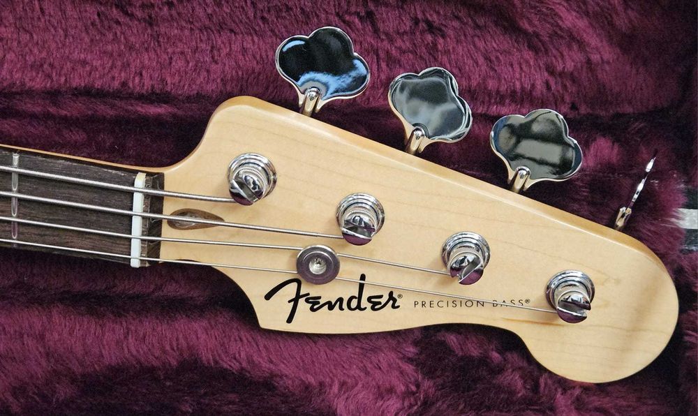Fender Standard Precision Bass Novo