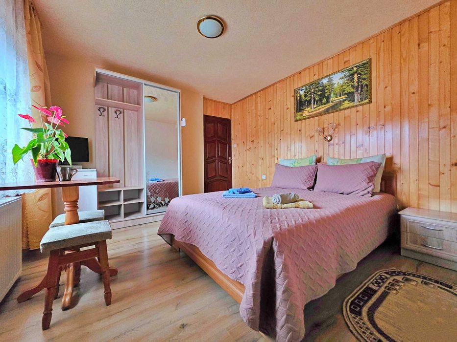 Котедж у Славську | сауна, басейн, мангали, альтанки | до 25 гостей