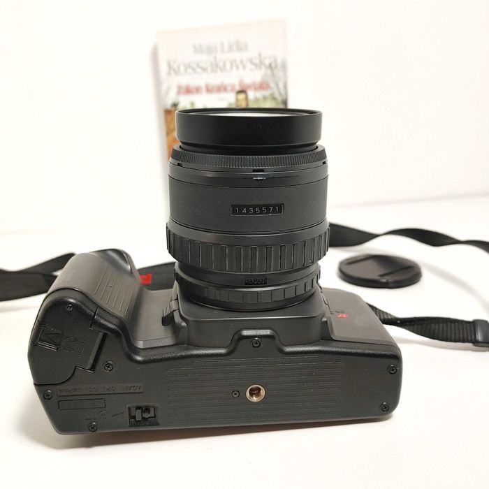 Automatyczna lustrzanka analogowa Pentax SF7 obiektyw 28-80 mm 3,5-4,5