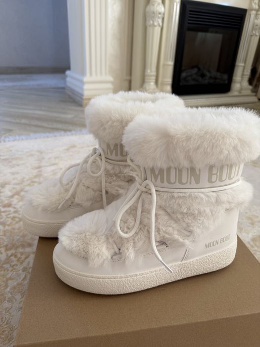Продам Moon boot,оригінал