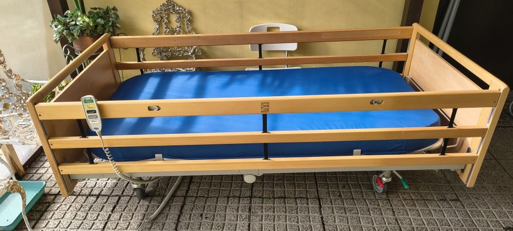 Cama articulada elétrica e elevatória invacare faz cadeirão