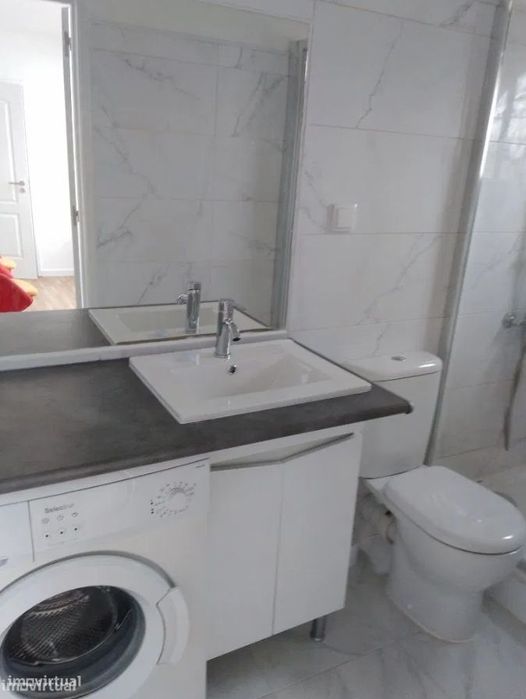 Excelente Apartamento de 4 assoalhadas sito nas Avenidas Novas