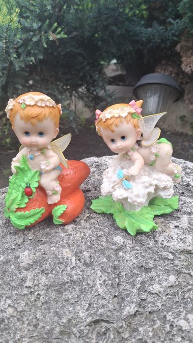 Статуэтки ангелочки на овощах.