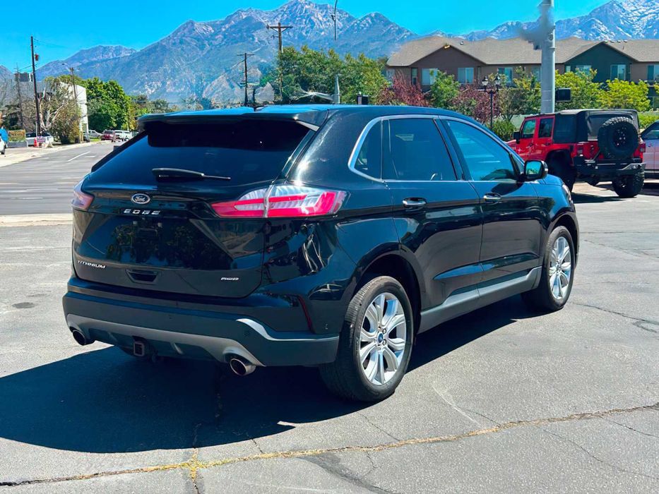 Ford Edge Titanium      2021