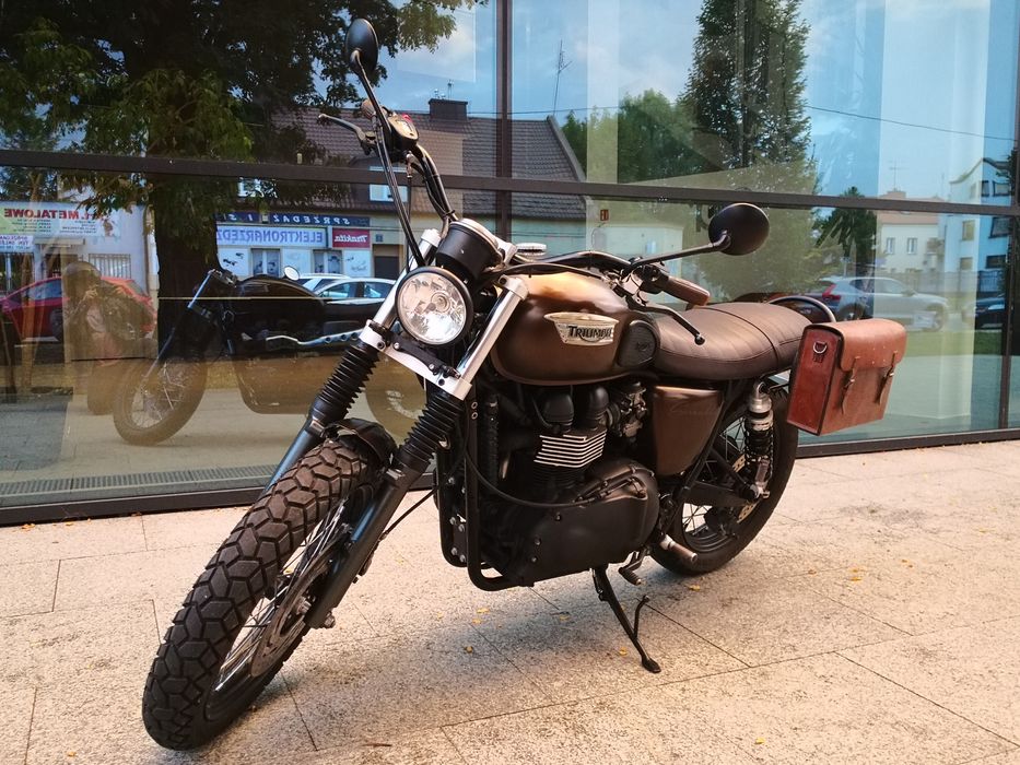 Triumph Scrambler Bonneville 900 efi Street 1200 Xe cafe
