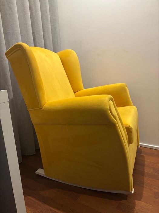 Cadeirão amarelo