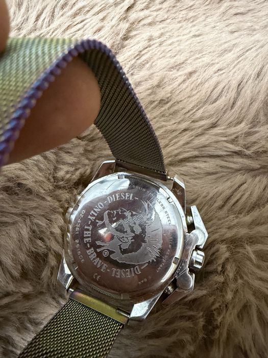 Продам часы diesel