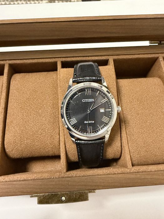 Продам годинник Citizen на сонячній батареї