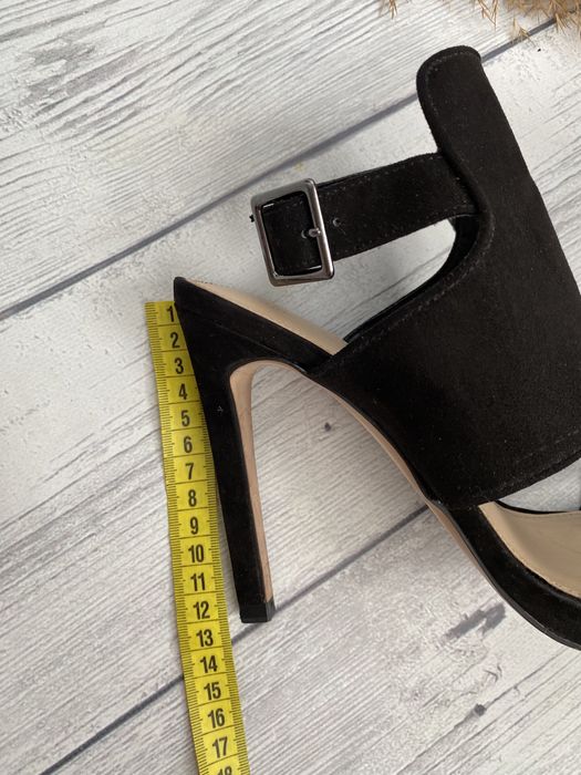 Красивые, оригинальные нарядные босоножки Zara размер 38,5-39,