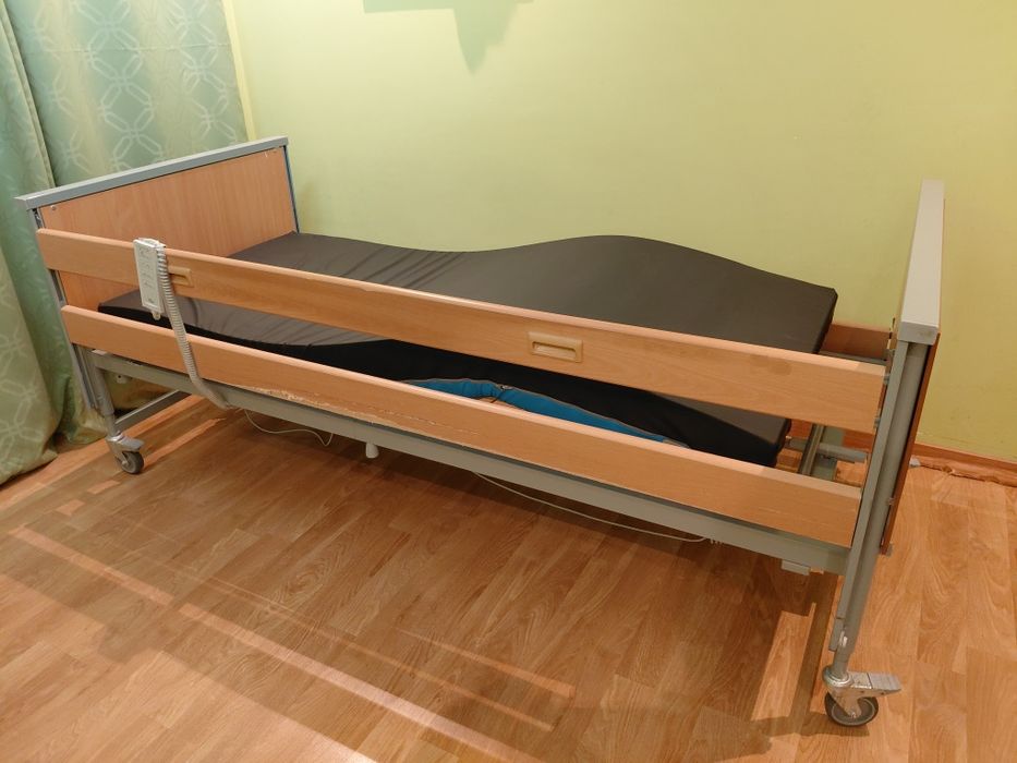 Cama Articulada eletrica invacare