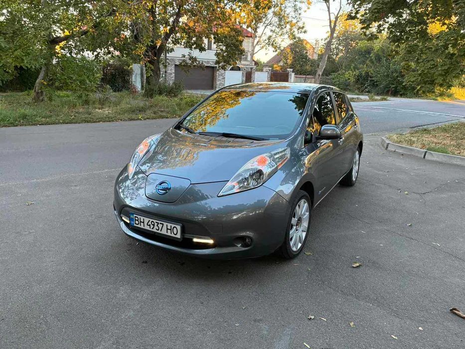 Nissan Leaf 2015 продам