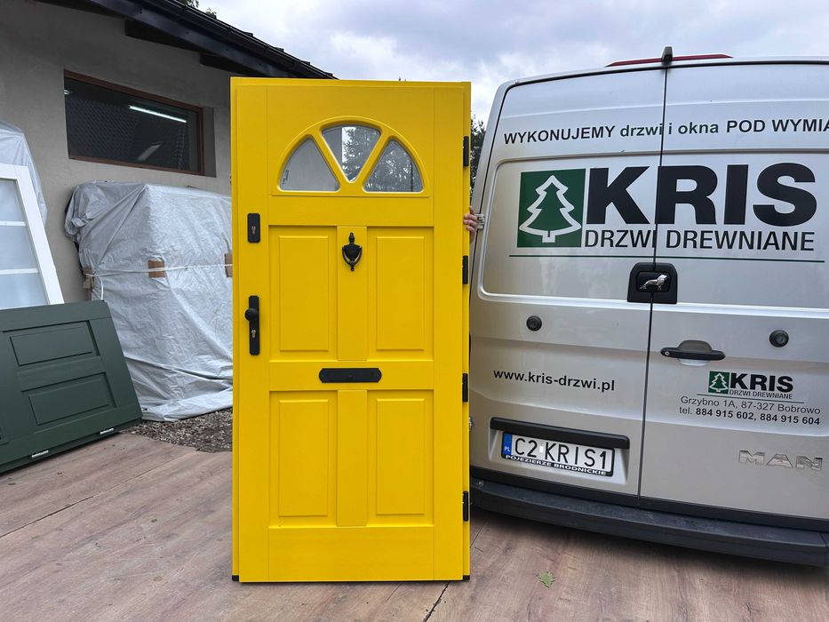 Drzwi zewnętrzne drewniane OD RĘKI żółte RAL1023