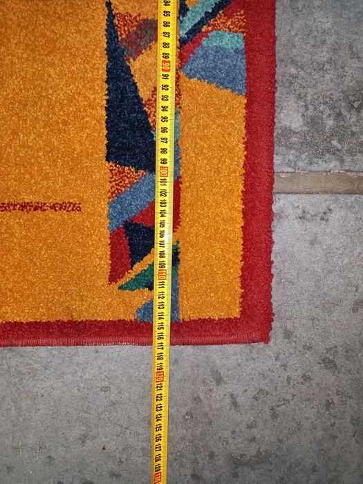 Belíssima carpete em exemplar estado de conservação, medidas: 175/117c