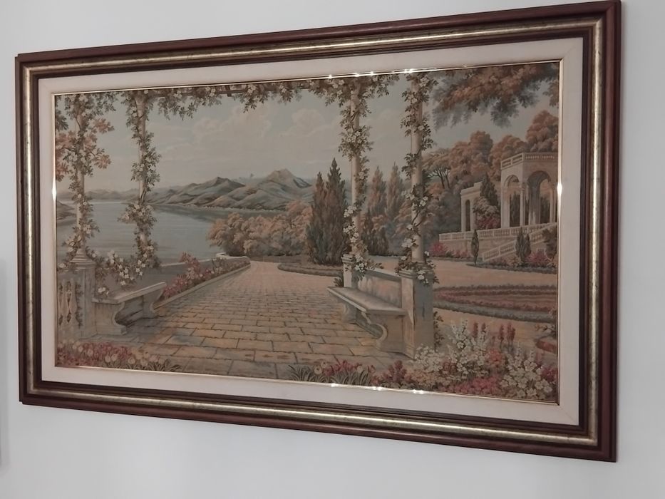 Tapeçaria com moldura