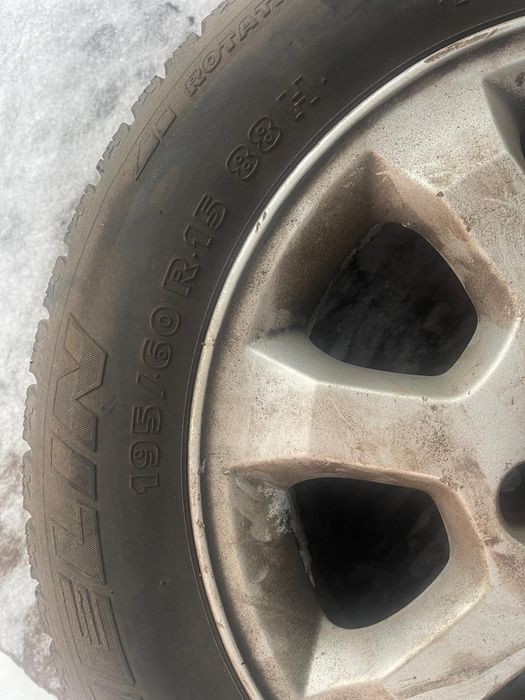 Шина зимова з дисками 195/65/15 розболт 5/110