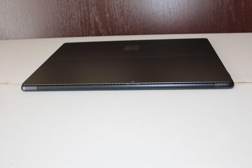 Microsoft Surface Pro 8 Intel i7-1185G7 13" 16/256Gb