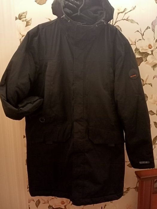 Продам чоловічу зимову куртку